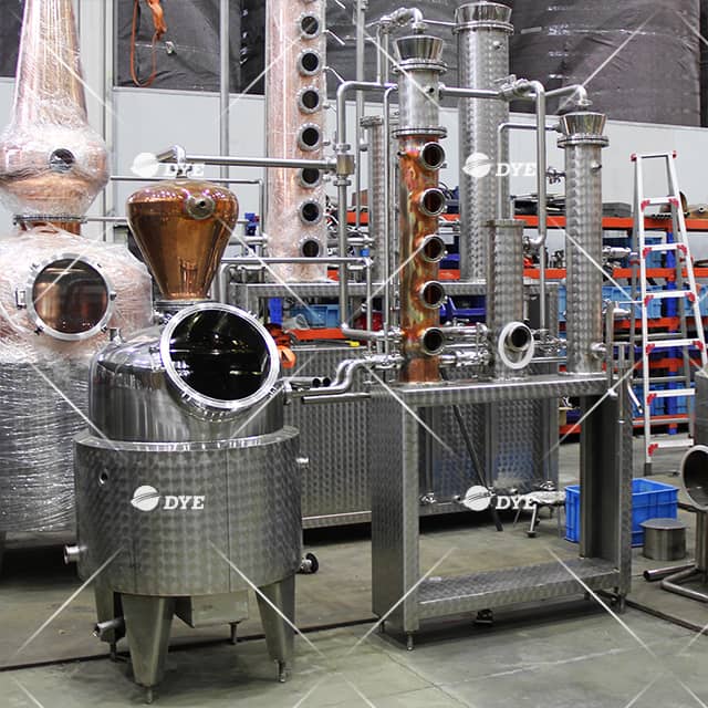 Оборудование для дистилляции объемом 300 л с корзиной для джина. Оборудование для мелкосерийной дистилляции для небольших мастерских.