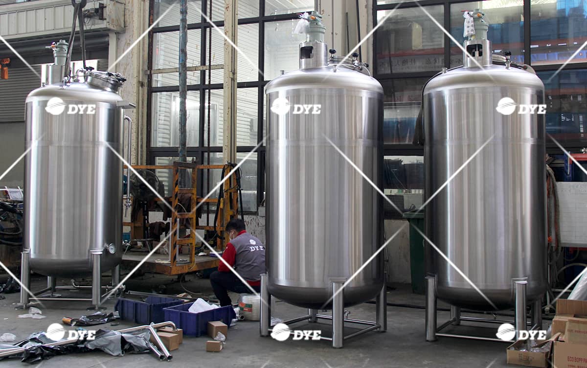 Бак для смешивания пива на 2000 л