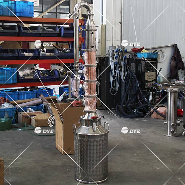 30л малая мастерская, еще малая система дистилляции партиями для продажи